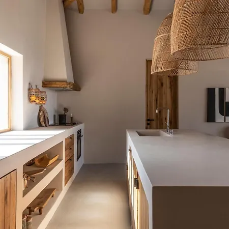 Pera Perou Unspoiled Luxury Vila